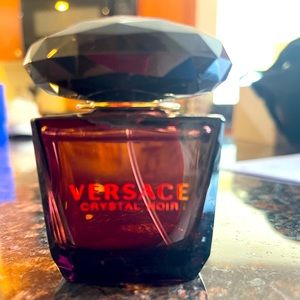 Versace Crystal Noir 1.0oz